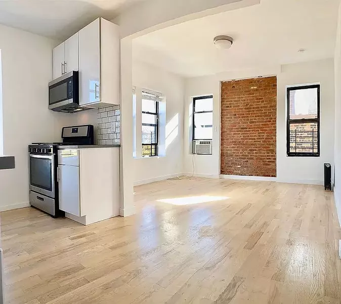 220 E 23rd Street #4L, Brooklyn, NY 11226