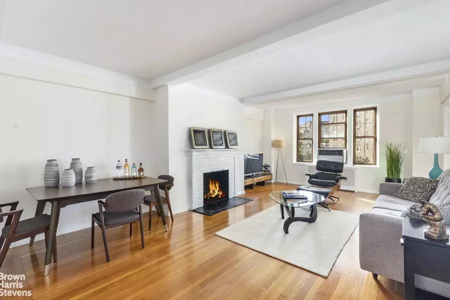 302 W 12TH Street #4D, Manhattan, NY 10014