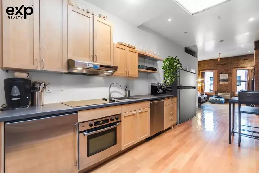 217 E 5th Street #8, Manhattan, NY 10003