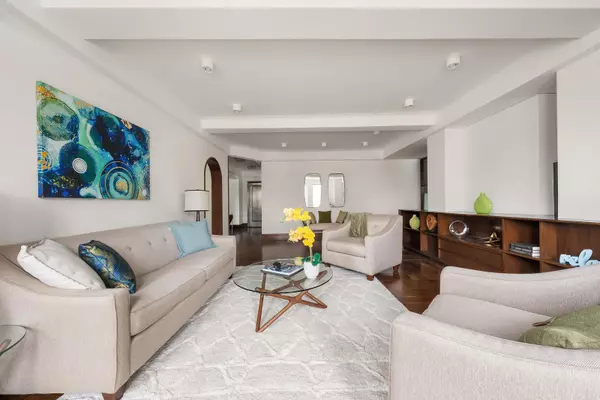 Manhattan, NY 10024,54 RIVERSIDE Drive #1AA