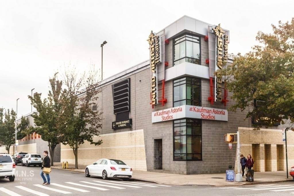 Queens, NY 11101,37-14 36th Street #8-G