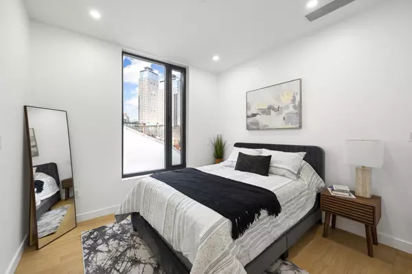 Brooklyn, NY 11222,54 Dupont Street #3-B