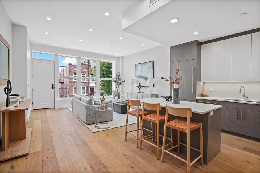 194 30th Street #2A, Brooklyn, NY 11232