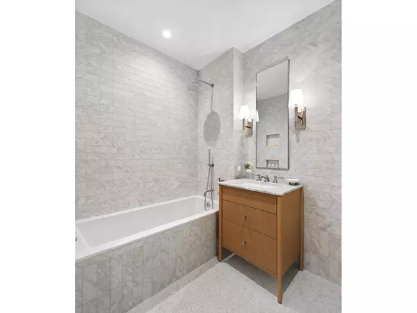 Manhattan, NY 10027,300 W 122ND Street #6H