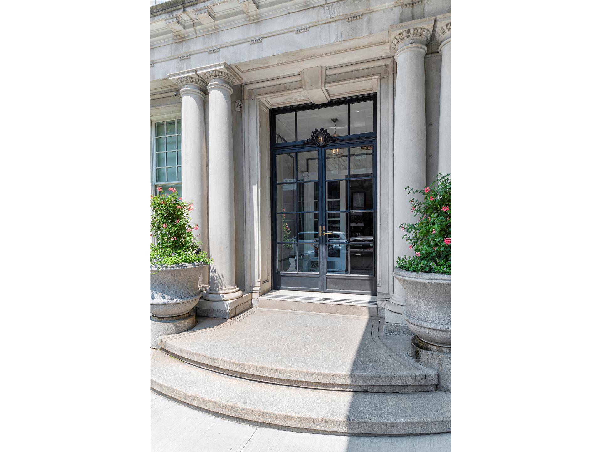 Manhattan, NY 10027,300 W 122ND Street #6D