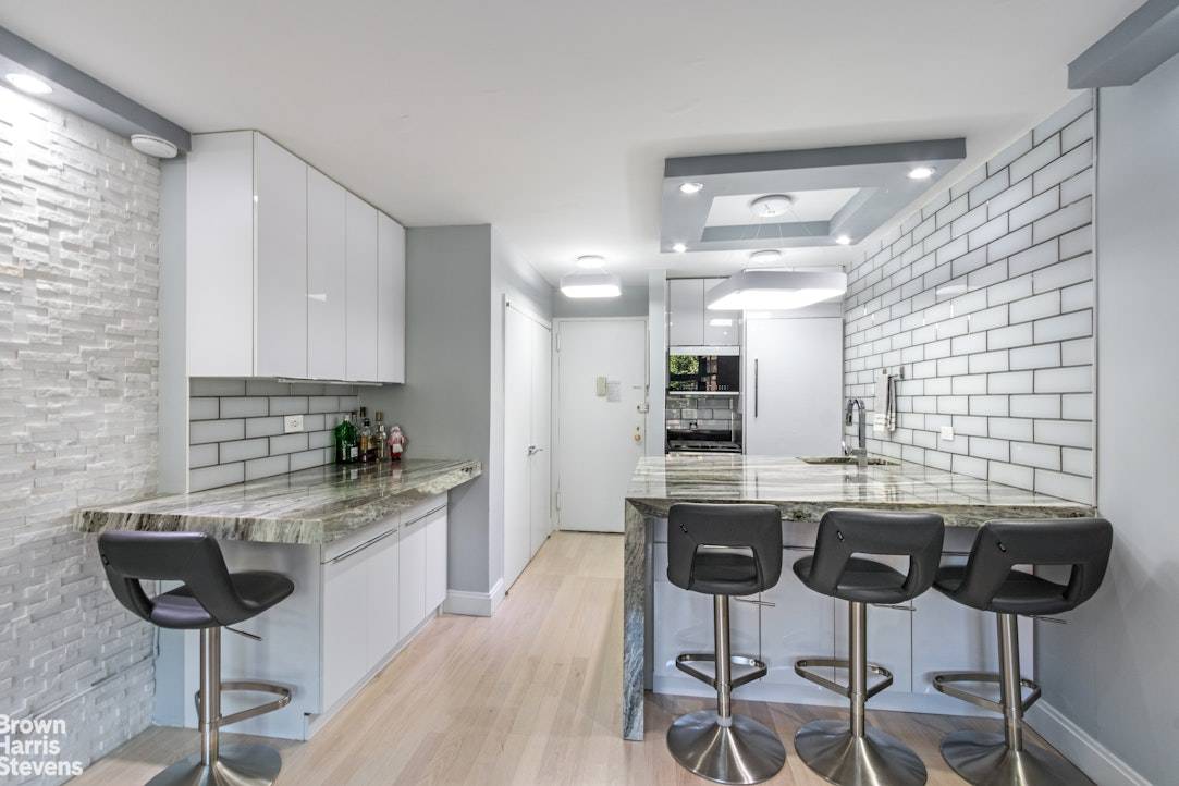 Manhattan, NY 10011,101 W 12TH Street #7C