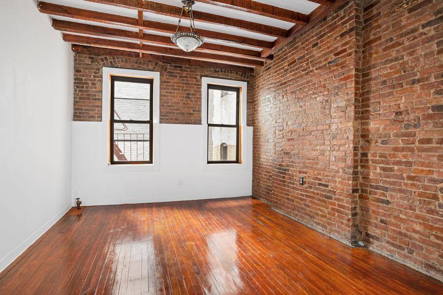172 DELANCEY Street #3B, Manhattan, NY 10002