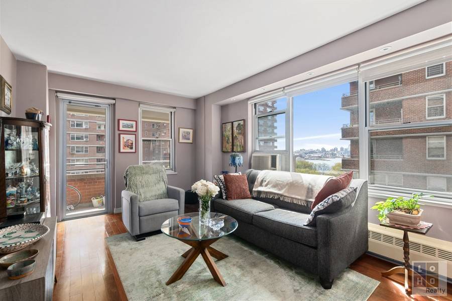 Manhattan, NY 10002,575 Grand Street #E1004