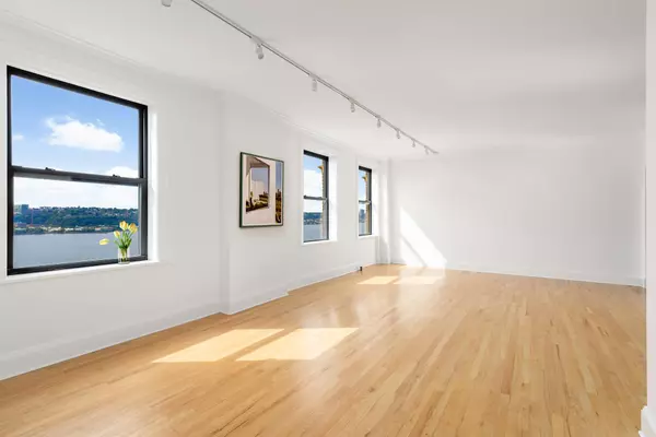 Manhattan, NY 10025,325 RIVERSIDE Drive #122