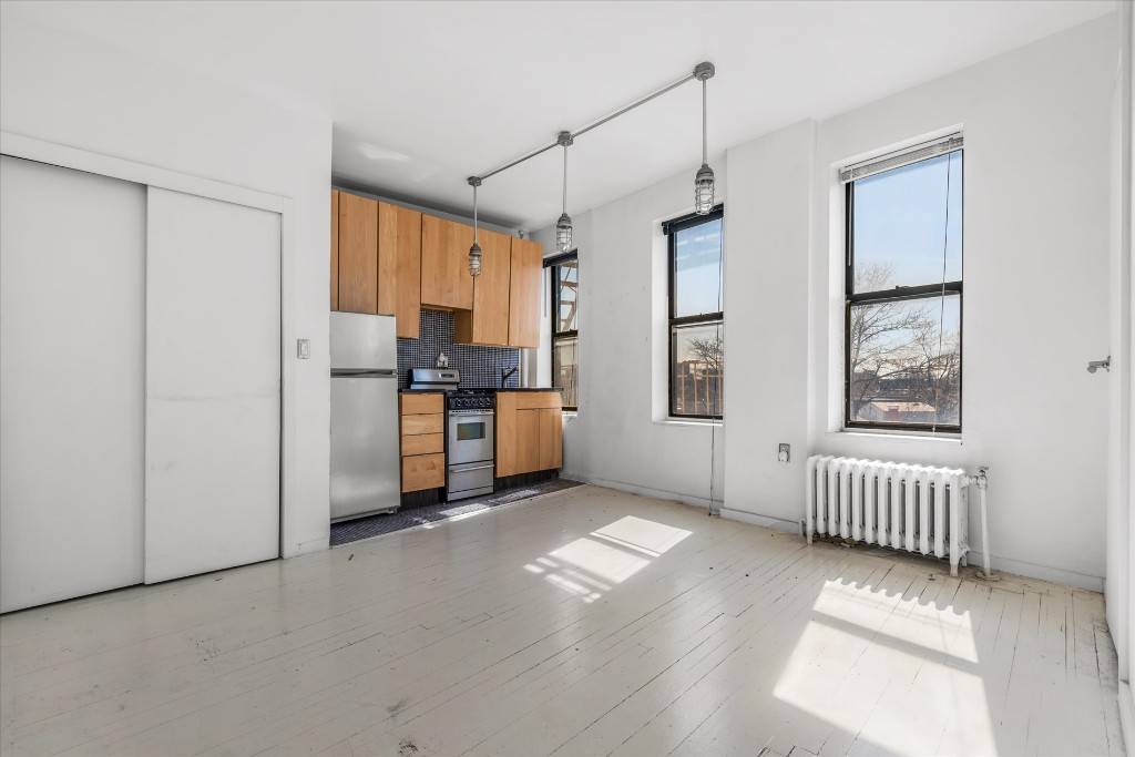 39-75 56th Street #5J, Queens, NY 11377