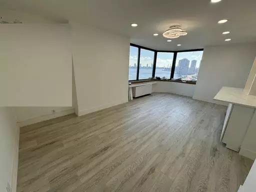415 E 37th Street #15-F, Manhattan, NY 10016