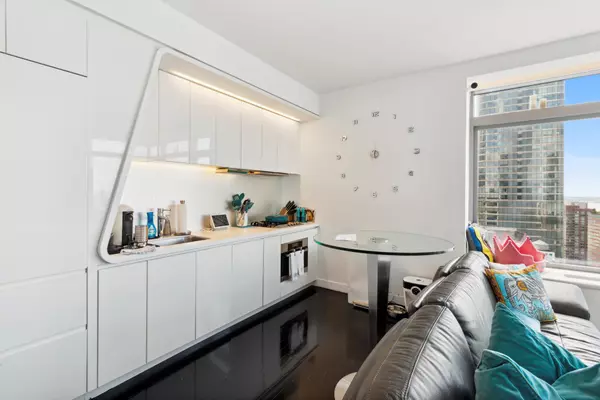 Manhattan, NY 10006,123 WASHINGTON Street #39A