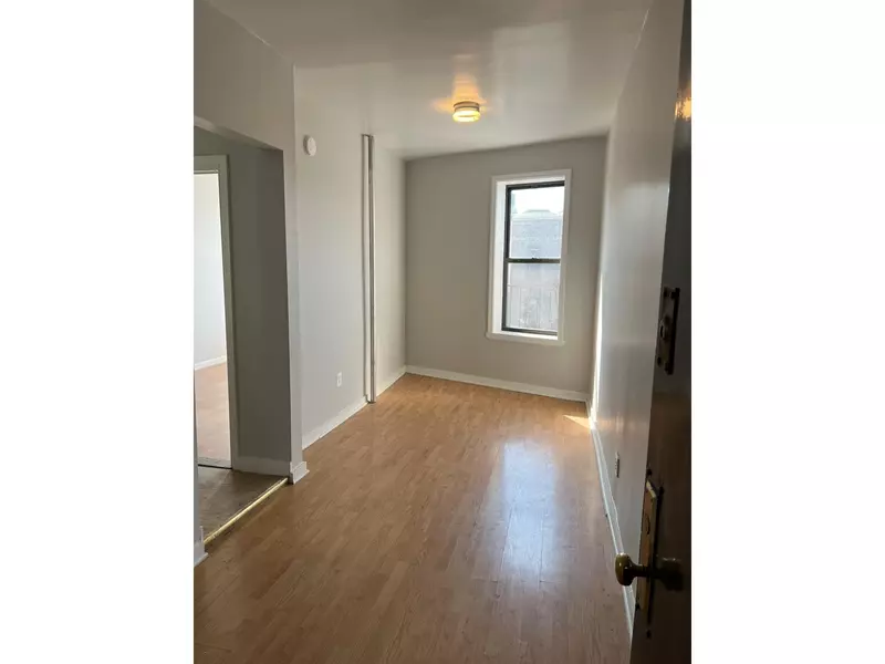 2408 CAMBRELENG Avenue #13, Bronx, NY 10458