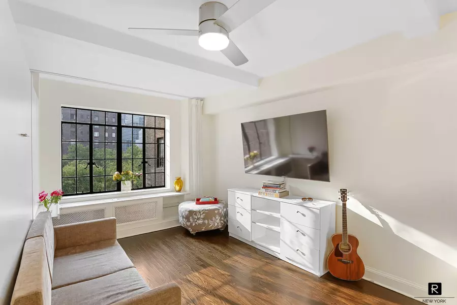 25 Tudor City Place #808, Manhattan, NY 10017