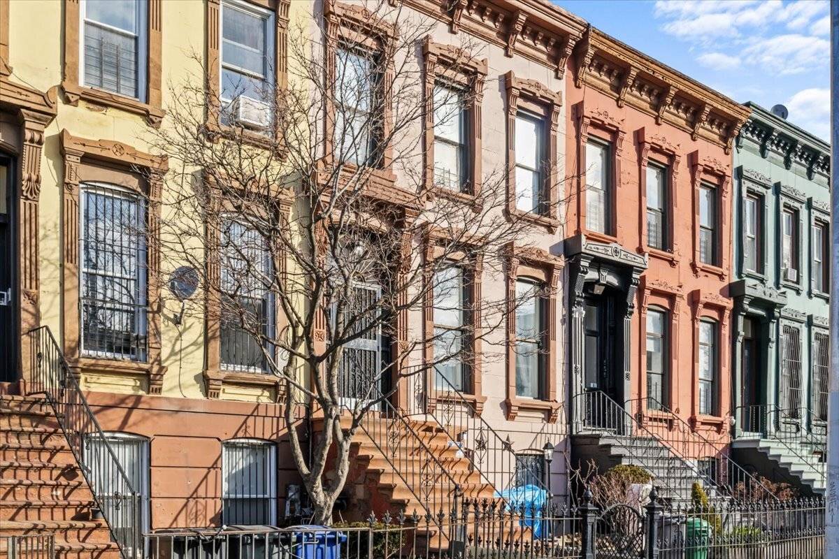 Brooklyn, NY 11206,279 HART Street