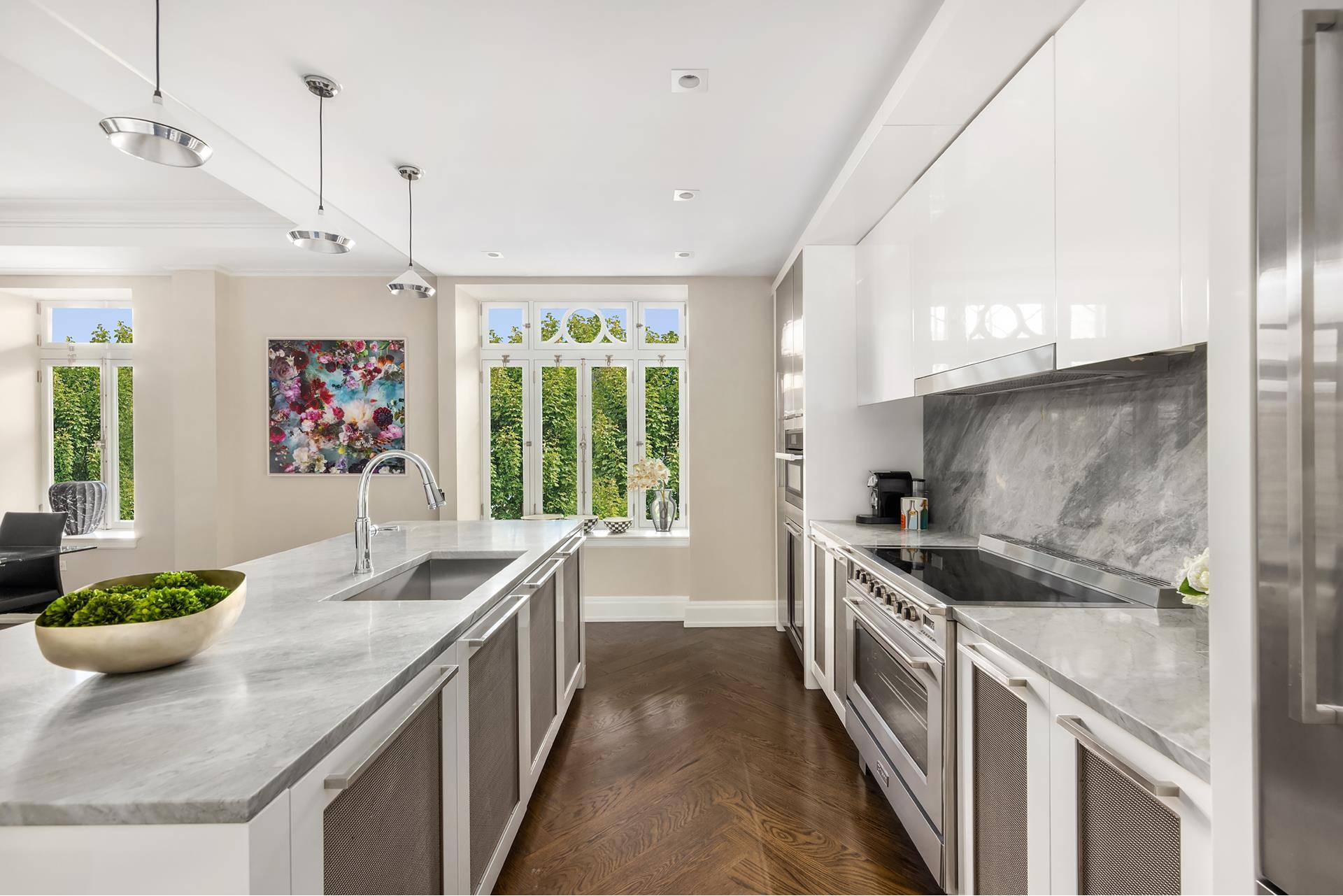 344 W 72ND Street #303, Manhattan, NY 10023