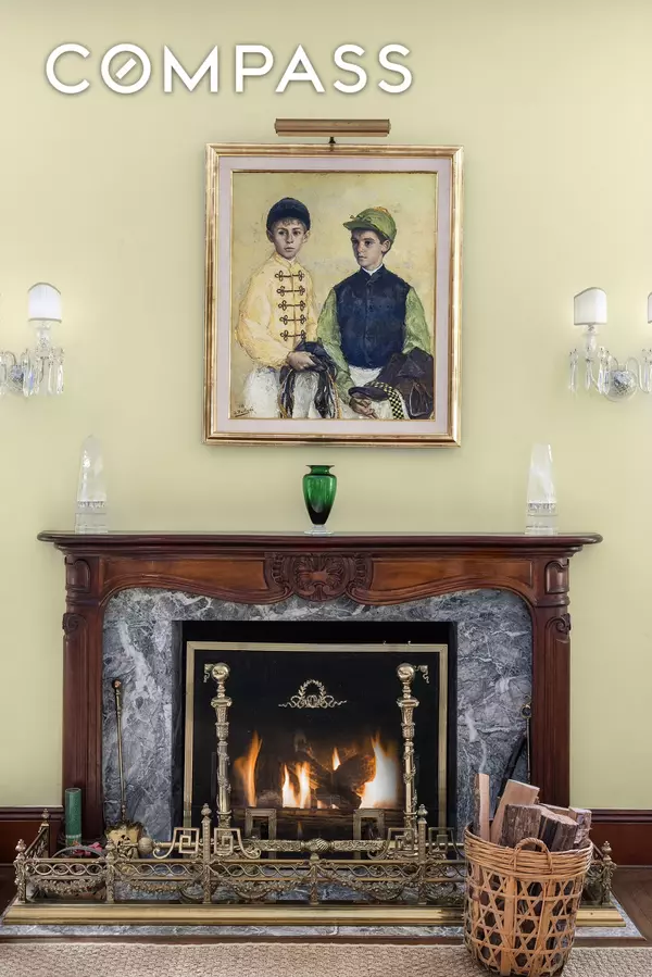 Manhattan, NY 10021,31 E 72nd Street #7B