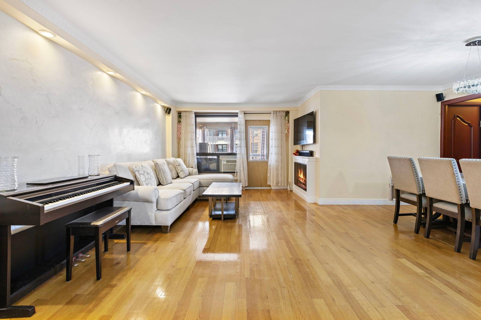 Queens, NY 11374,61-35 98th Street #15-E