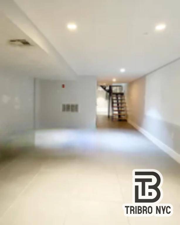 Queens, NY 11385,154 Woodward Avenue #1A