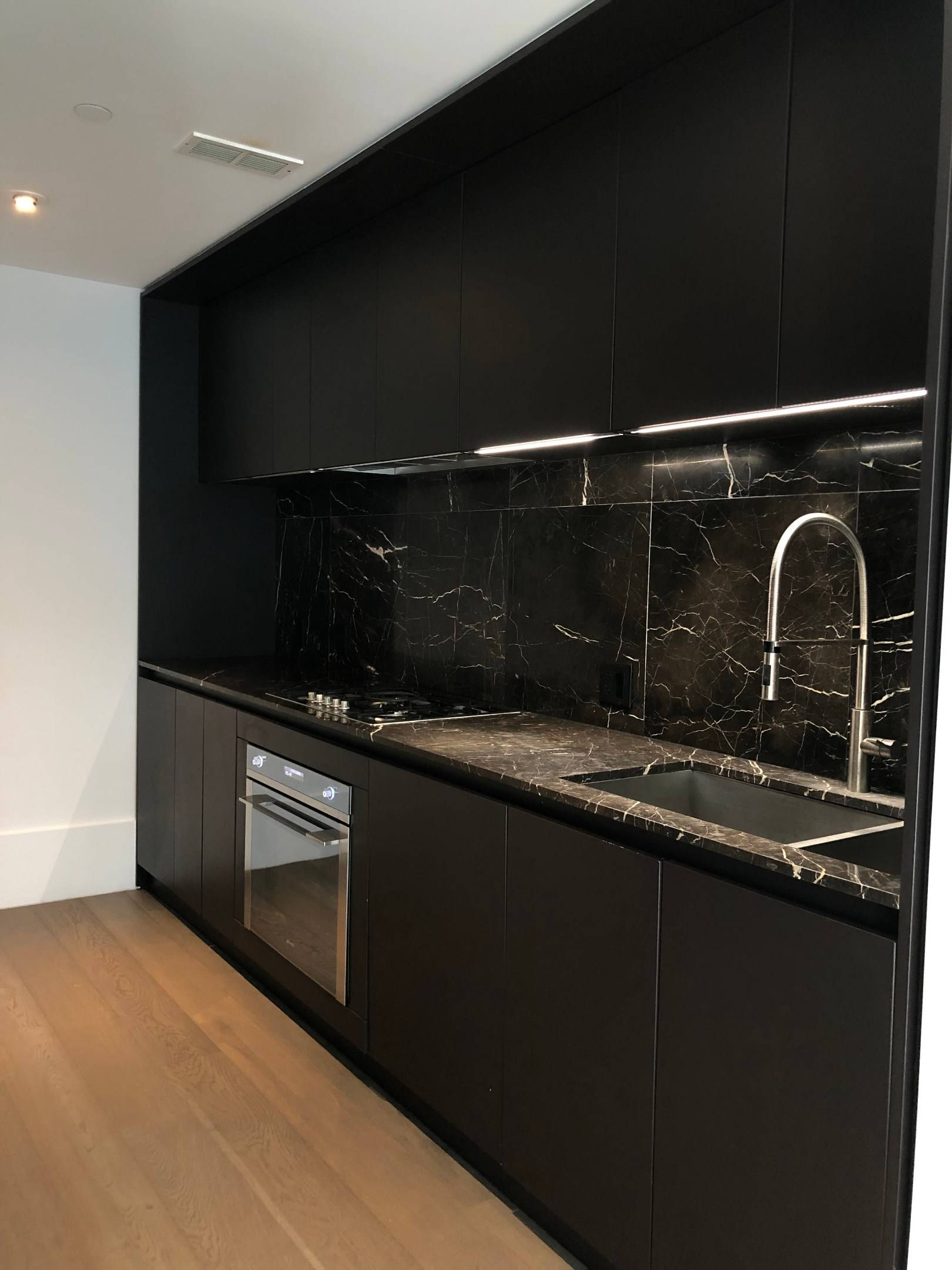 Brooklyn, NY 11249,429 Kent Avenue #236