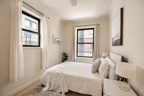 Manhattan, NY 10128,20 E 88TH Street #2B