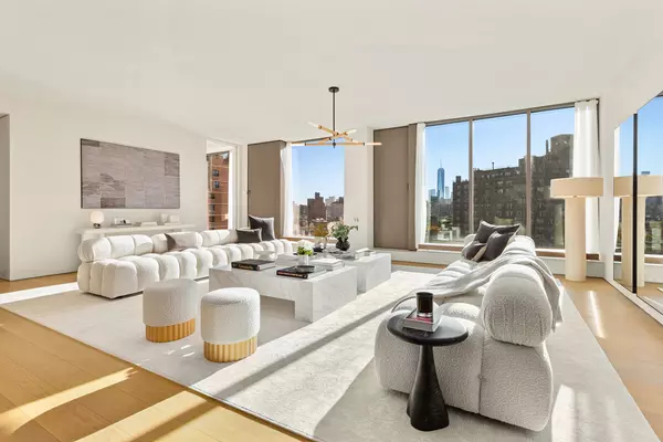 Manhattan, NY 10011,251 W 14TH Street #PENTHOUSE