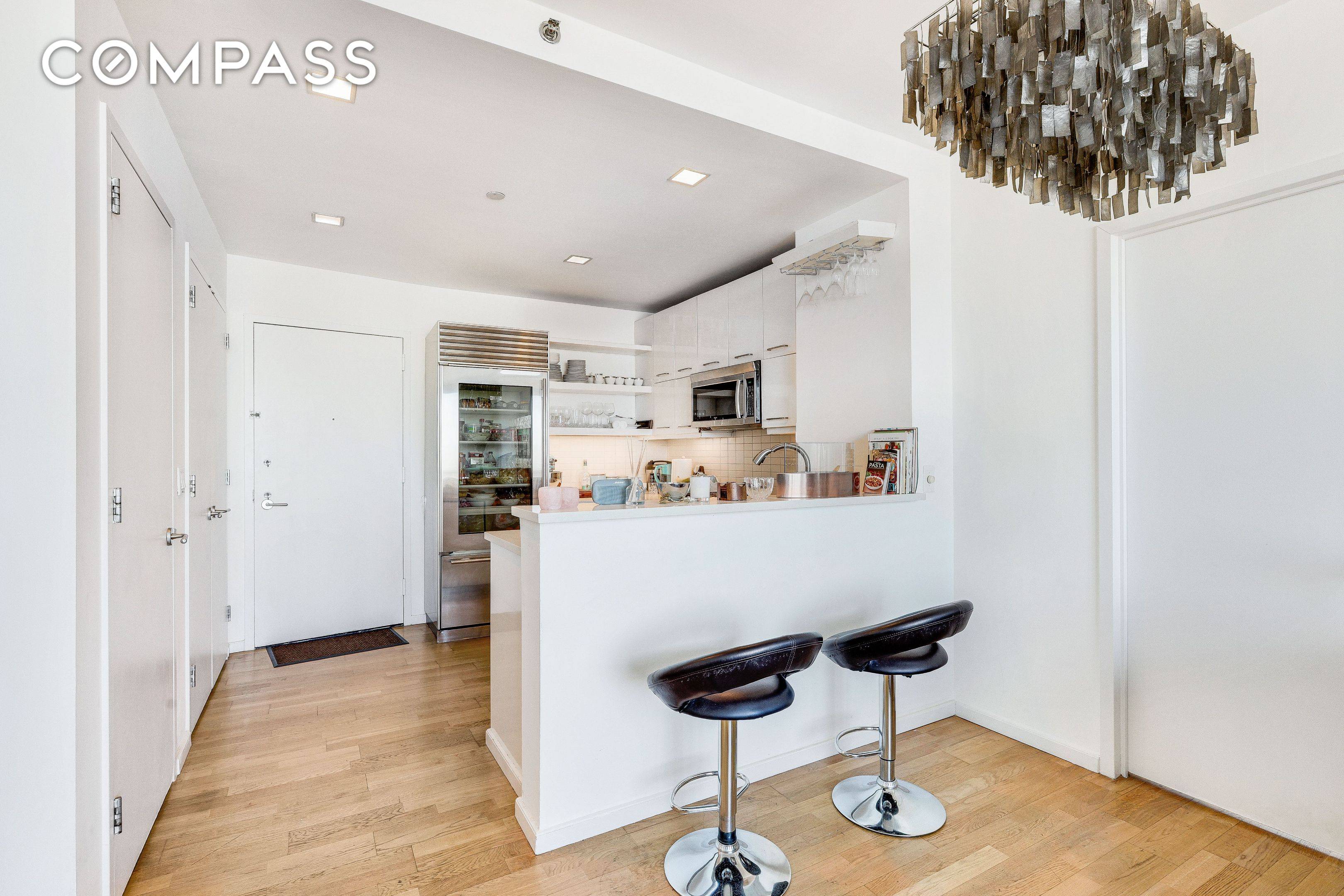 Manhattan, NY 10036,635 W 42nd Street #34B
