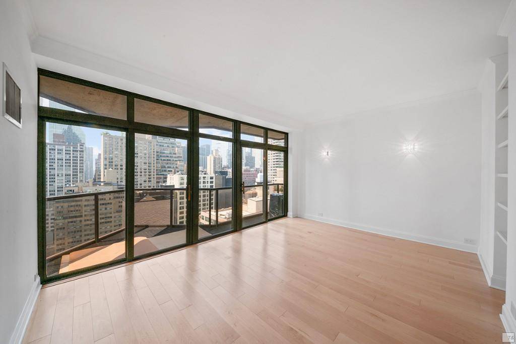 100 United Nations Plaza #25EF, Manhattan, NY 10017