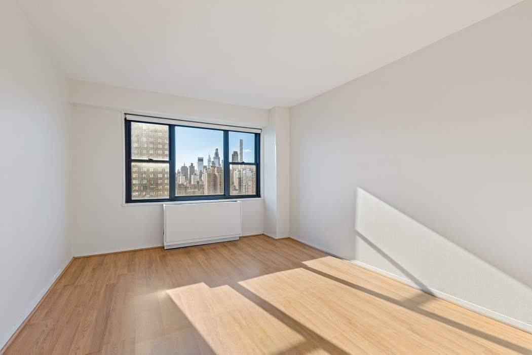 Manhattan, NY 10028,345 E 80th Street #30G