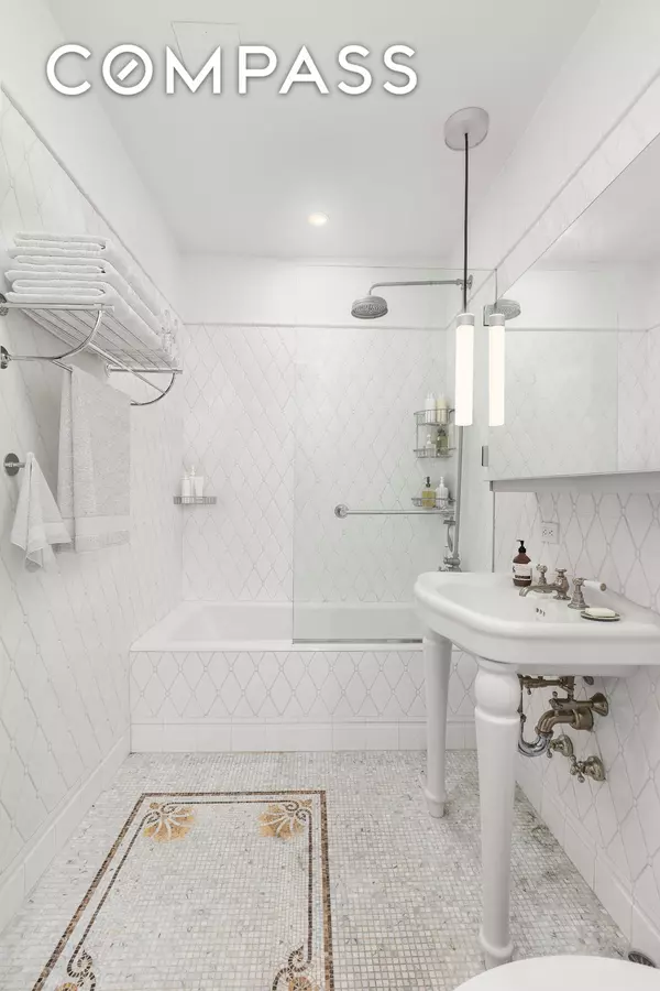 Manhattan, NY 10019,1 Central Park S #1502