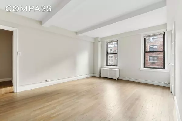 Manhattan, NY 10022,321 E 54th Street #9B