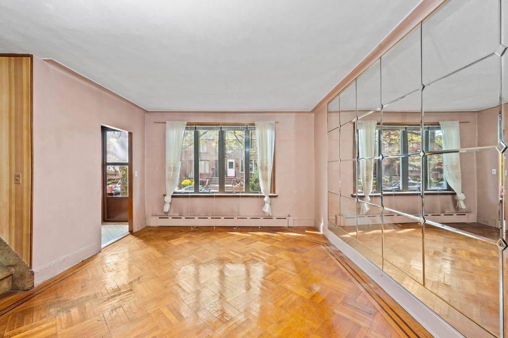 Brooklyn, NY 11214,283 Bay 14th Street