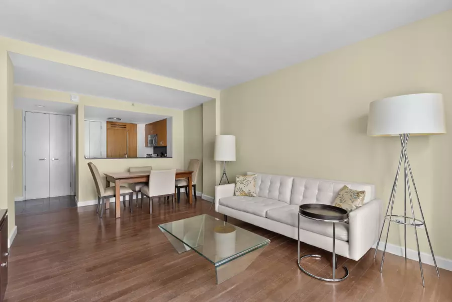 100 W 58TH Street #11F, Manhattan, NY 10019