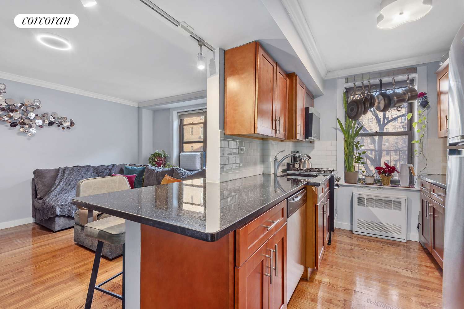Manhattan, NY 10040,245 BENNETT Avenue #4F