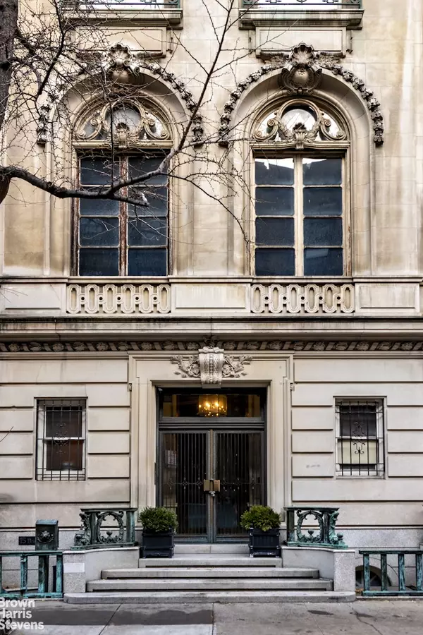 Manhattan, NY 10065,15 E 63RD Street