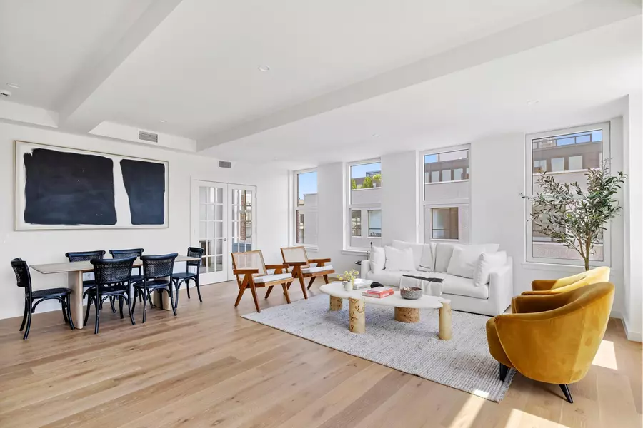 171 CALYER Street #4C, Brooklyn, NY 11222