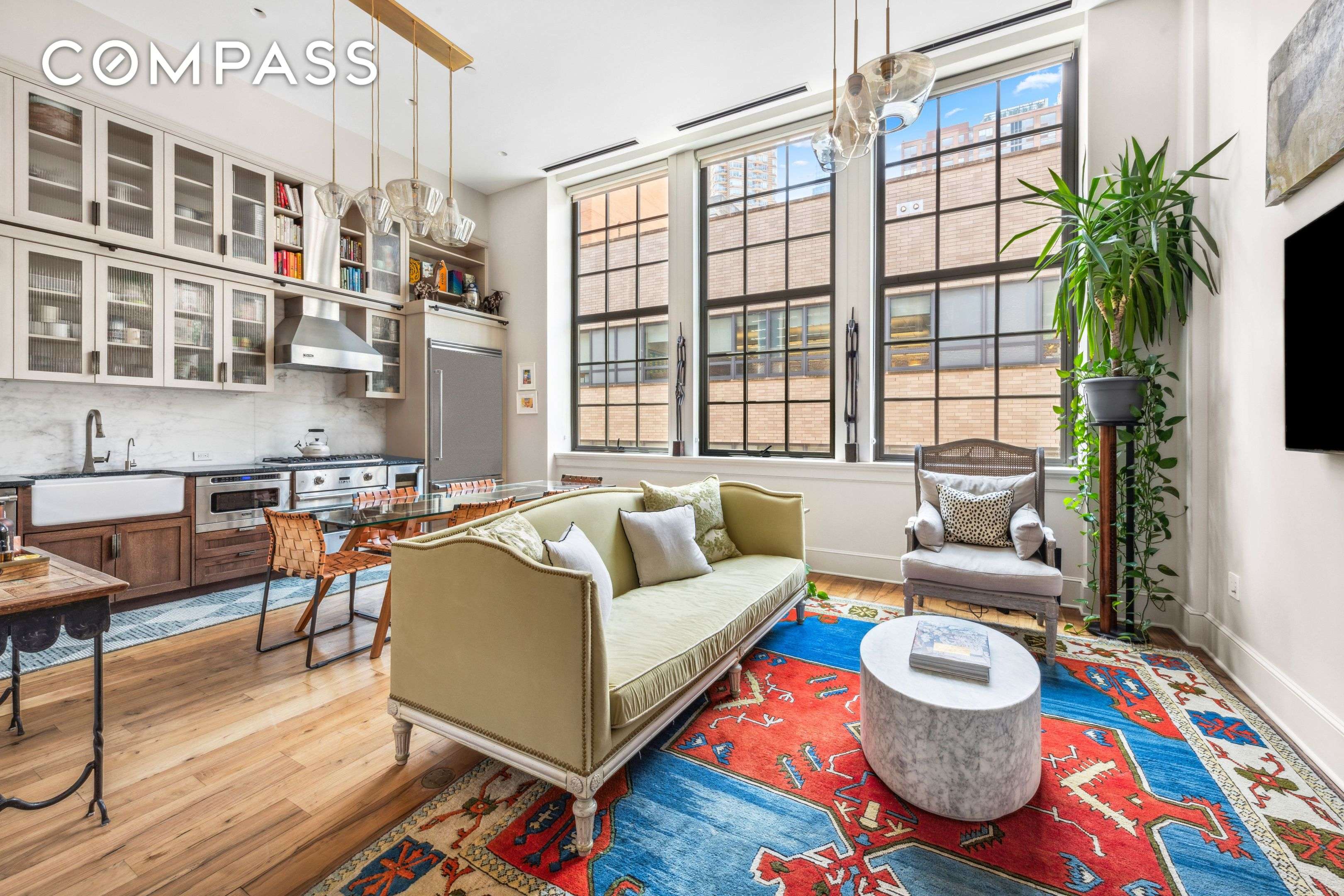 Manhattan, NY 10036,520 W 45th Street #4D