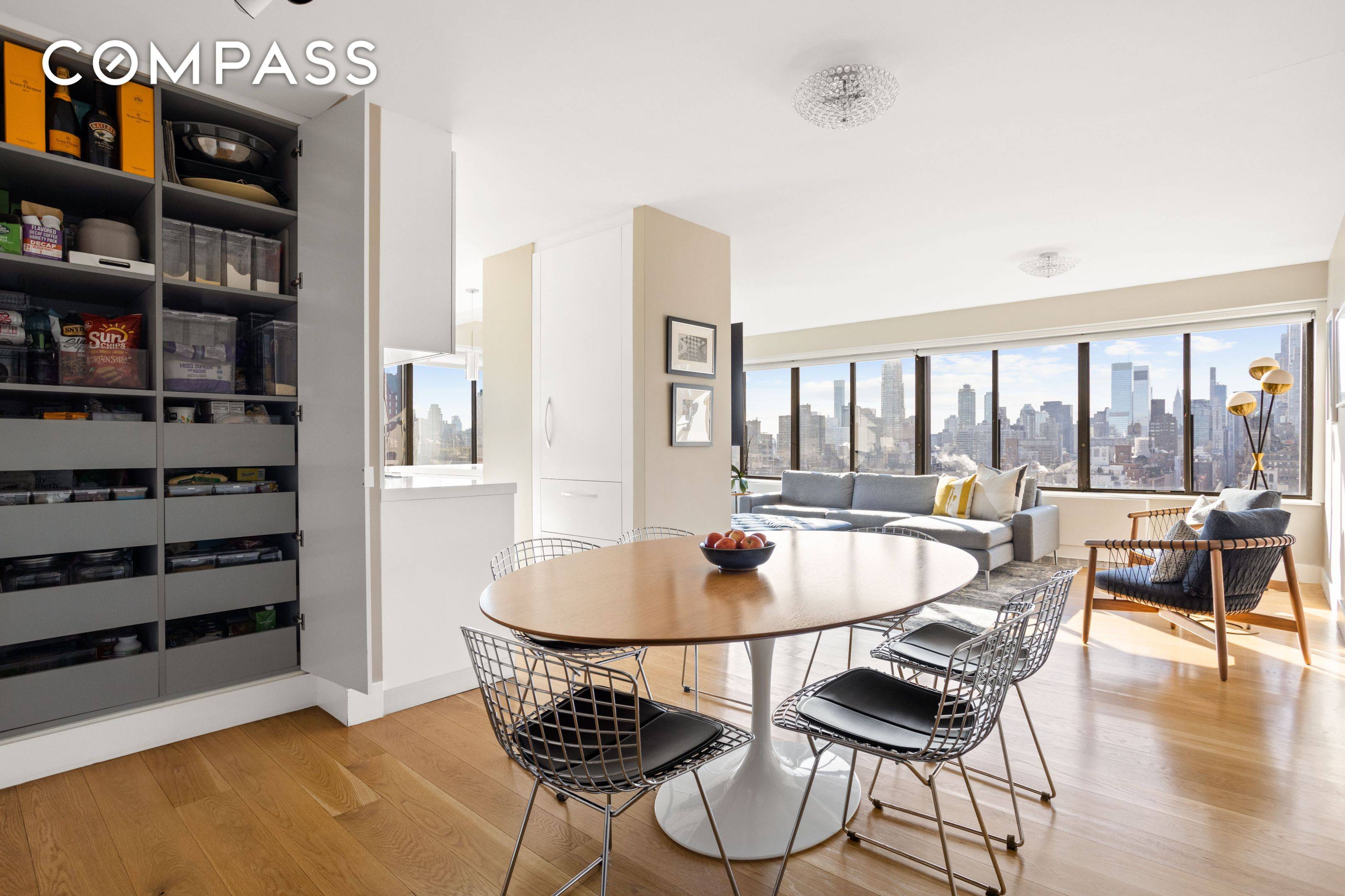 Manhattan, NY 10075,900 Park Avenue #24CD