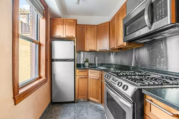 Brooklyn, NY 11201,70 REMSEN Street #10E