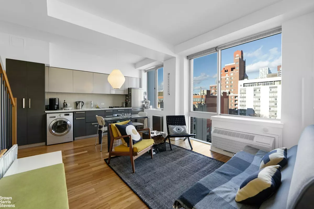 Manhattan, NY 10036,505 W 47TH Street #PH6N