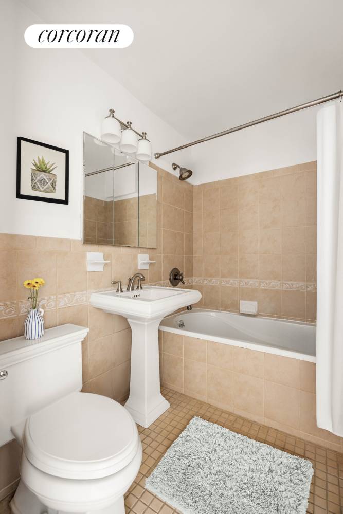 Brooklyn, NY 11218,415 ARGYLE Road #5U