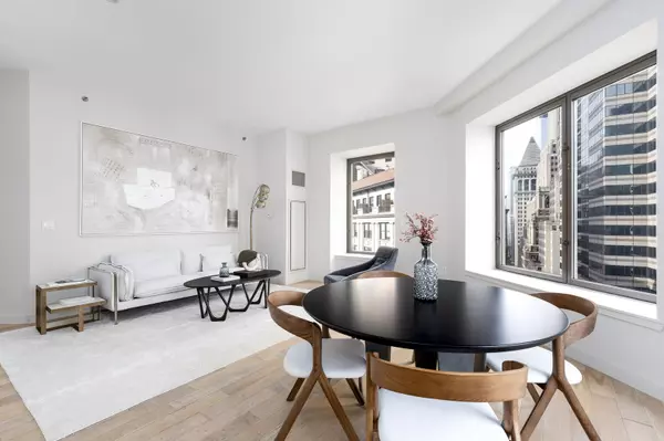 Manhattan, NY 10005,75 WALL Street #26M