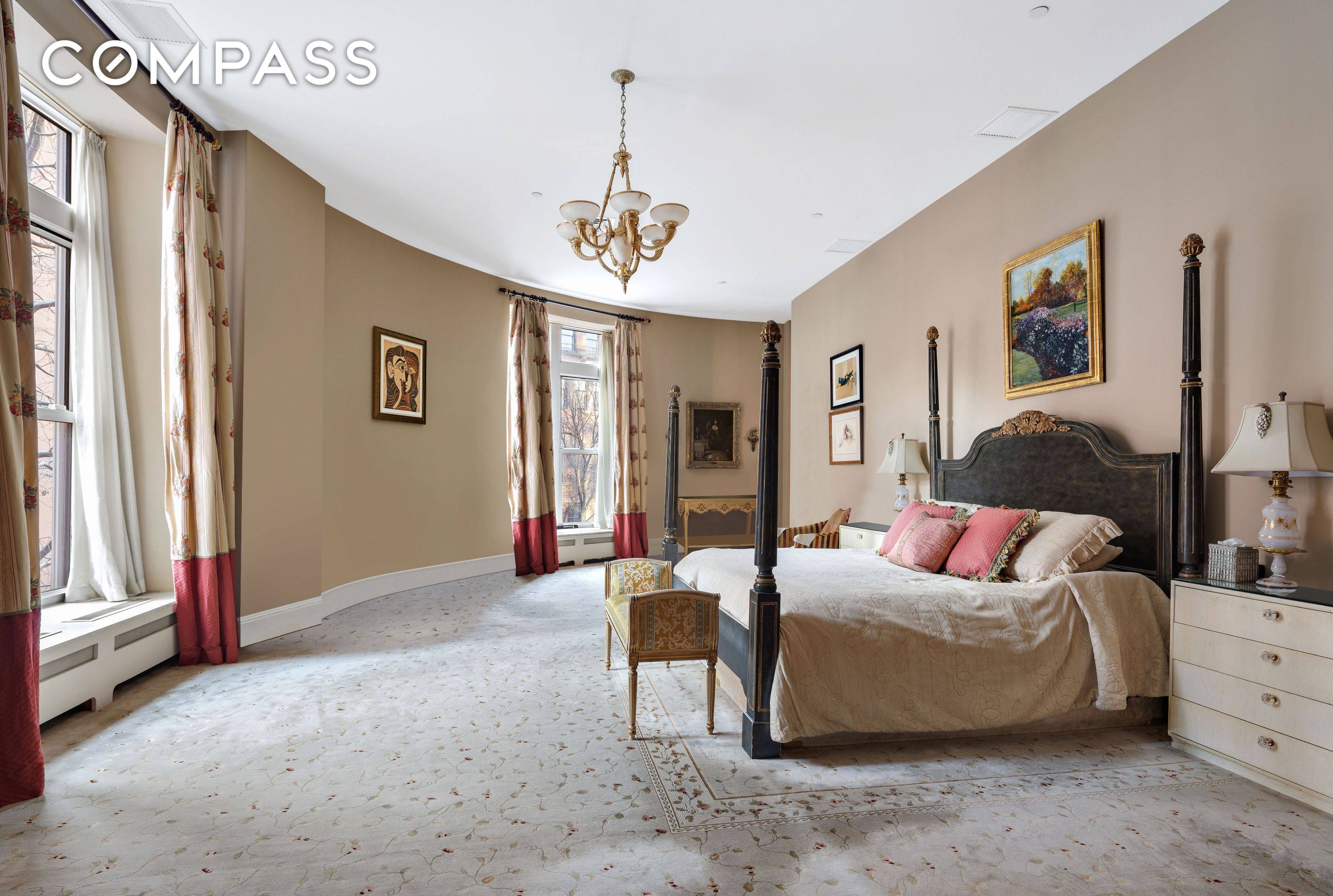 Manhattan, NY 10025,455 Central Park W #L11