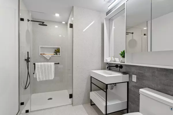 Manhattan, NY 10029,181 E 101st Street #802