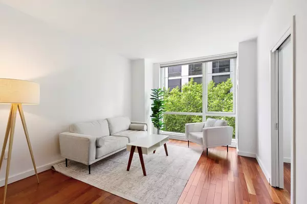 200 CHAMBERS Street #4R, Manhattan, NY 10007
