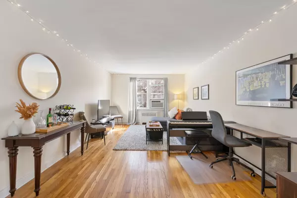 143 BENNETT Avenue #2R, Manhattan, NY 10040