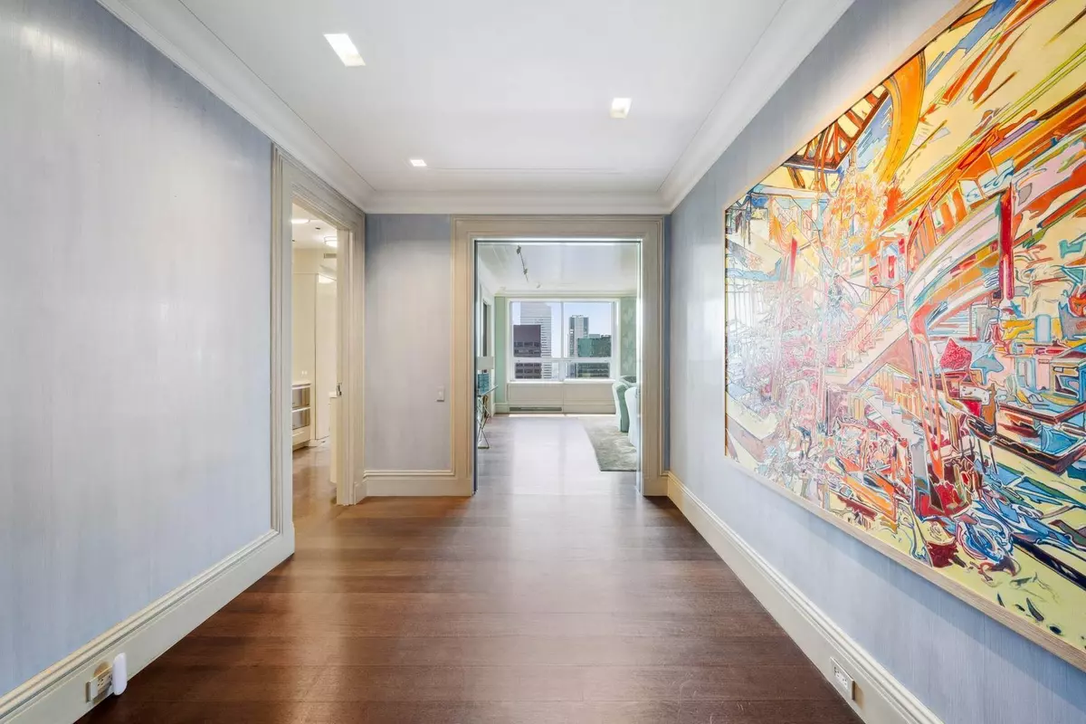 Manhattan, NY 10019,15 W 53rd Street #49BC