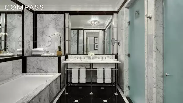 Manhattan, NY 10022,2 E 55th Street #835W9