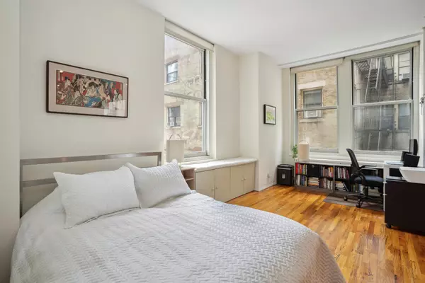 Manhattan, NY 10038,176 BROADWAY #12D