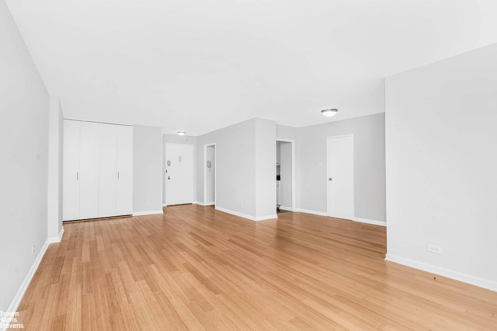 Bronx, NY 10463,2500 JOHNSON Avenue #7A